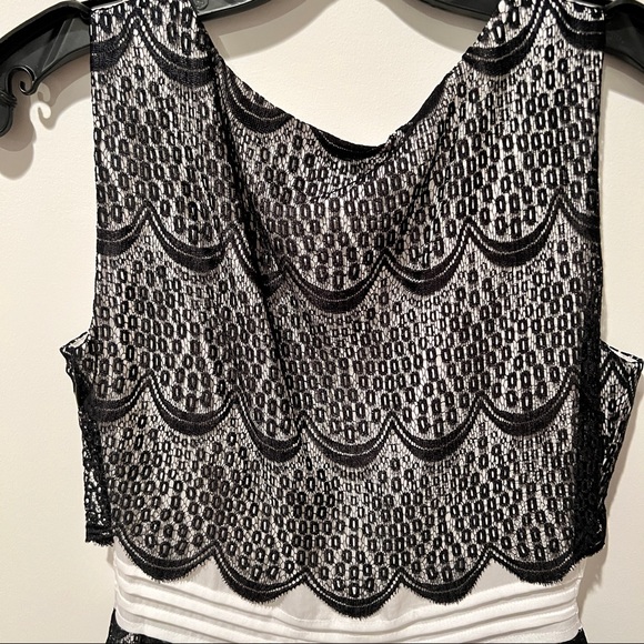 BCBG white with black lace sleeveless cocktail dress - Picture 4 of 7